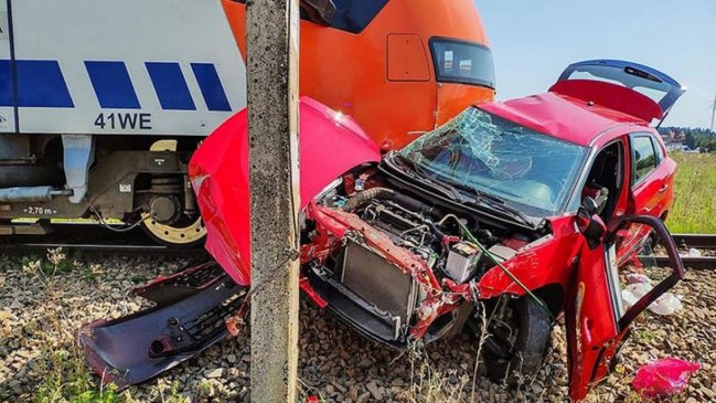 Joven que aprendía a manejar murió arrollada por un tren