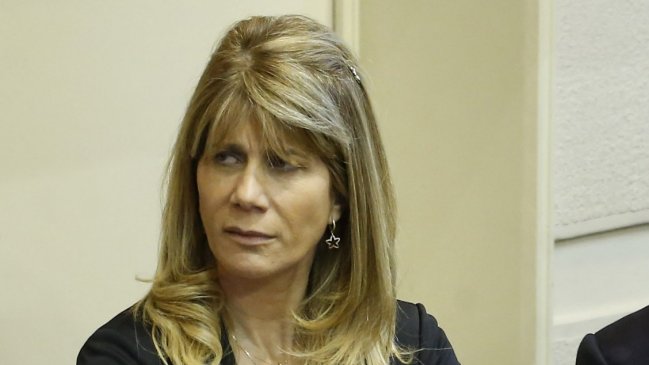 Senadora Rincón por salario mínimo: El Ejecutivo cree que puede gobernar vía 