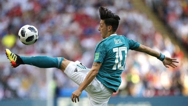Joachim Löw dice estar decepcionado de Mesut Özil