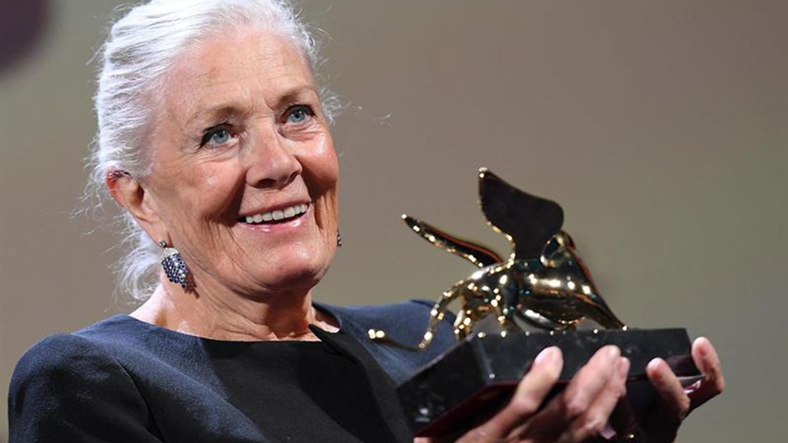 Vanessa Redgrave recibió emocionada el León de Oro a la trayectoria en Venecia