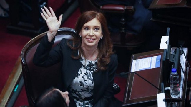 Juez citó a Cristina Fernández para ampliar declaración en causa por sobornos