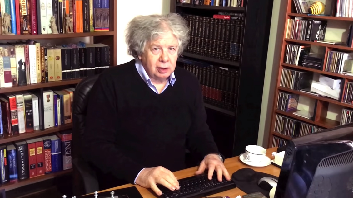 Fernando Villegas debuta como youtuber tras quedar fuera de los medios