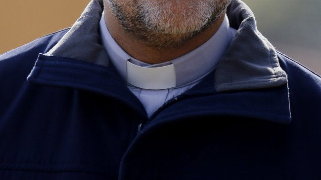 Arzobispado de Santiago inició investigación contra sacerdote del 