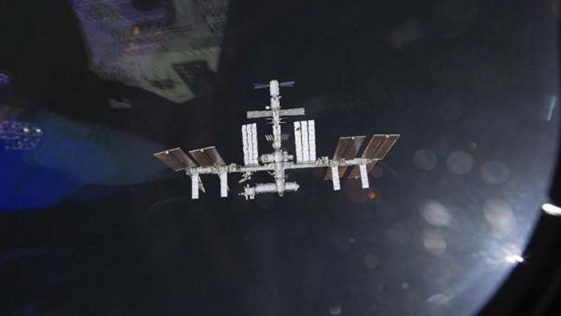 Astronautas repararon fuga de aire en el segmento ruso de la EEI
