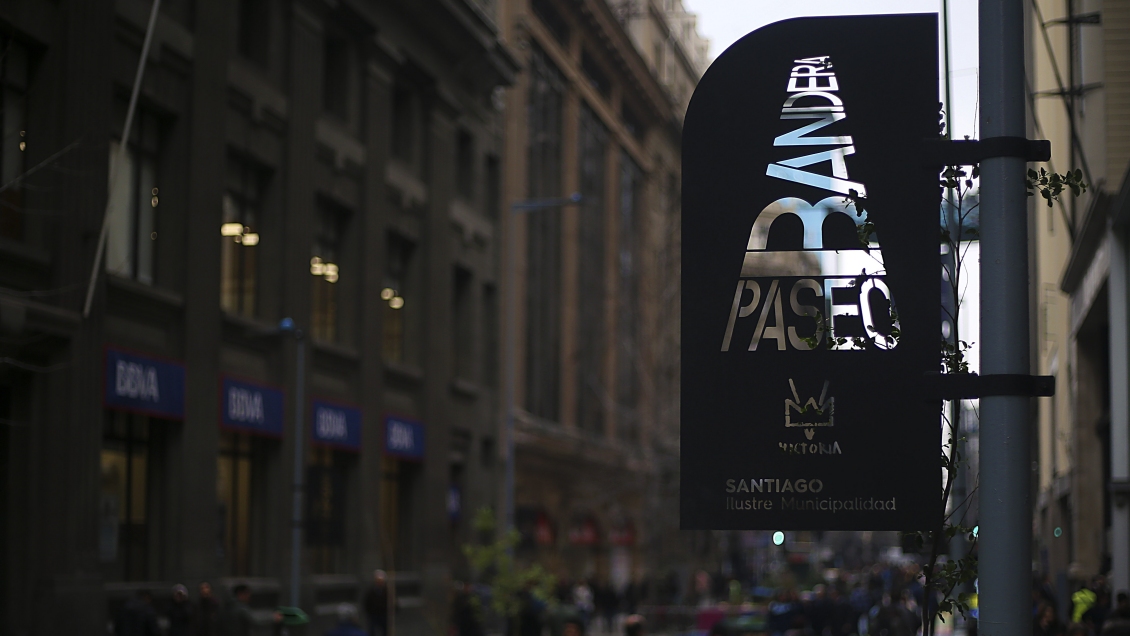 Alcalde: El centro de Santiago necesita más paseos peatonales como Bandera