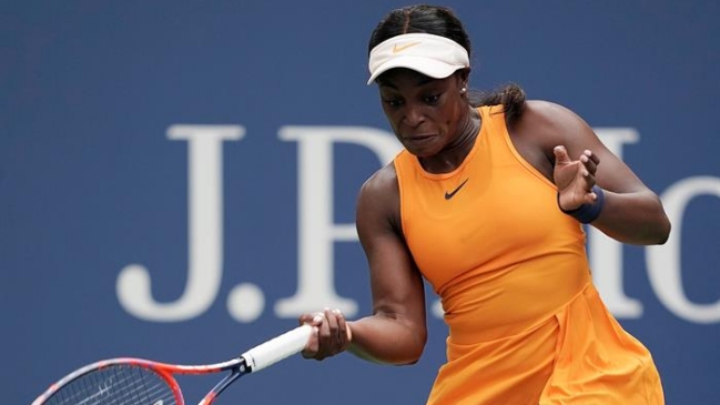 La campeona vigente Sloane Stephens derribó a Azarenka y avanzó a octavos en el US Open