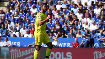 El grosero error del meta Alisson Becker que terminó en gol de Leicester a Liverpool