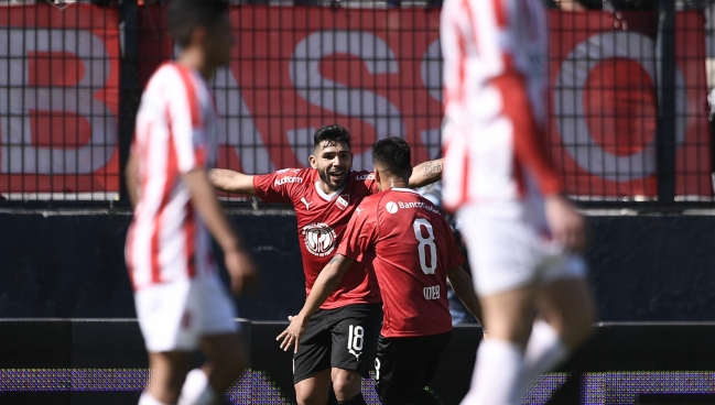 Hernández y Silva jugaron en vibrante empate de Independiente con Estudiantes