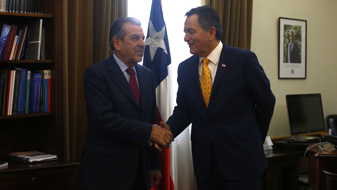 Dirigentes DC cuestionan a Eduardo Frei por 