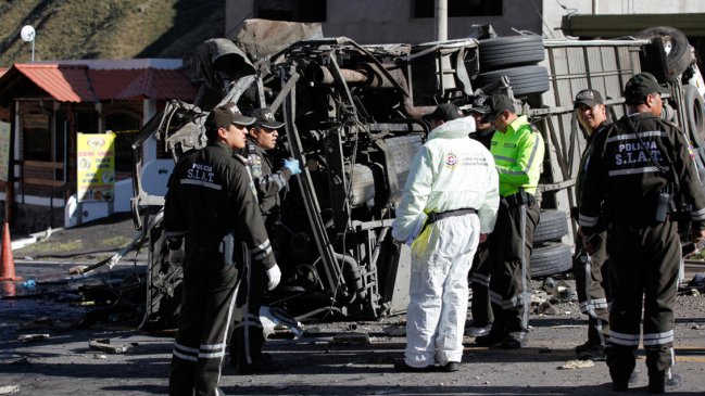Fiscalía colombiana reveló que droga del bus accidentado en Ecuador venía hacia Chile