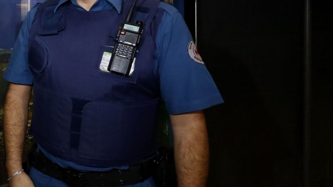 Metro analiza situación de vigilante que blandió arma en plena estación Lo Prado