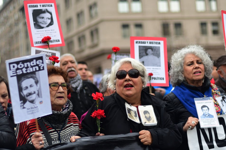 Ex presos políticos de Los Ríos recibieron carpeta con sus testimonios para la Comisión Valech y demandarán al Estado