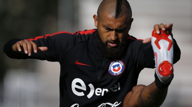 Arturo Vidal encendió las alarmas por dolor en su rodilla