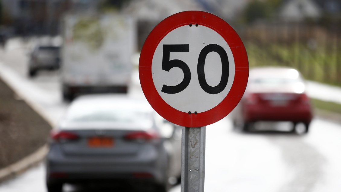 Ministra Hutt: El nuevo límite de velocidad todavía no está asumido en el comportamiento vial