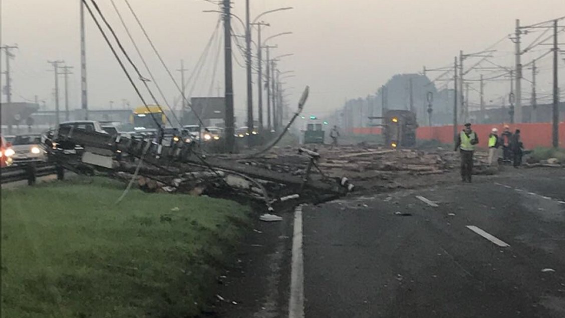 Accidente de camión causa caos vial en Biobío
