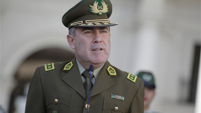 Hermano del general director fue contratado en Carabineros por 2,2 millones mensuales