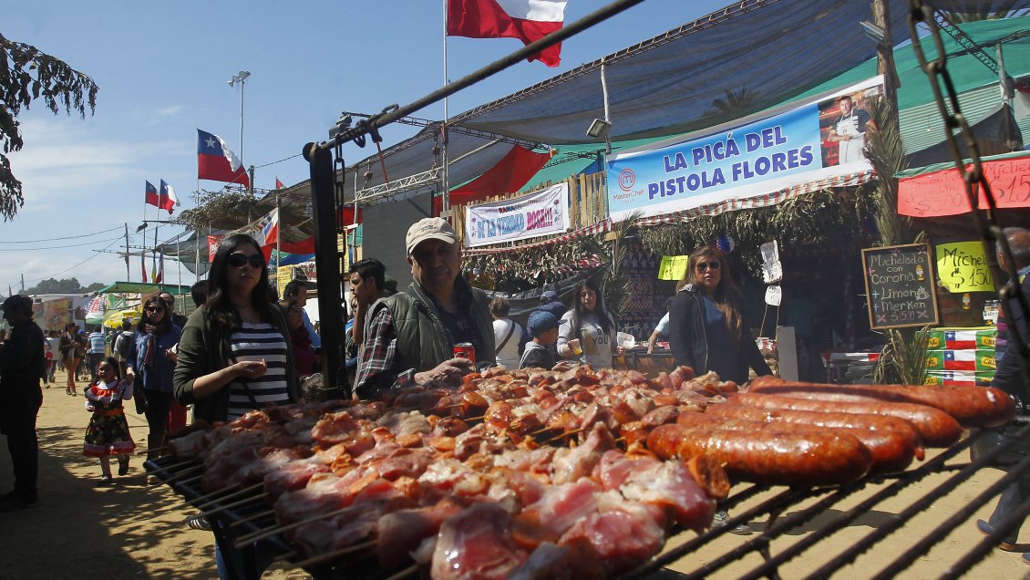 La campaña del Fosis para evitar el endeudamiento durante las Fiestas Patrias