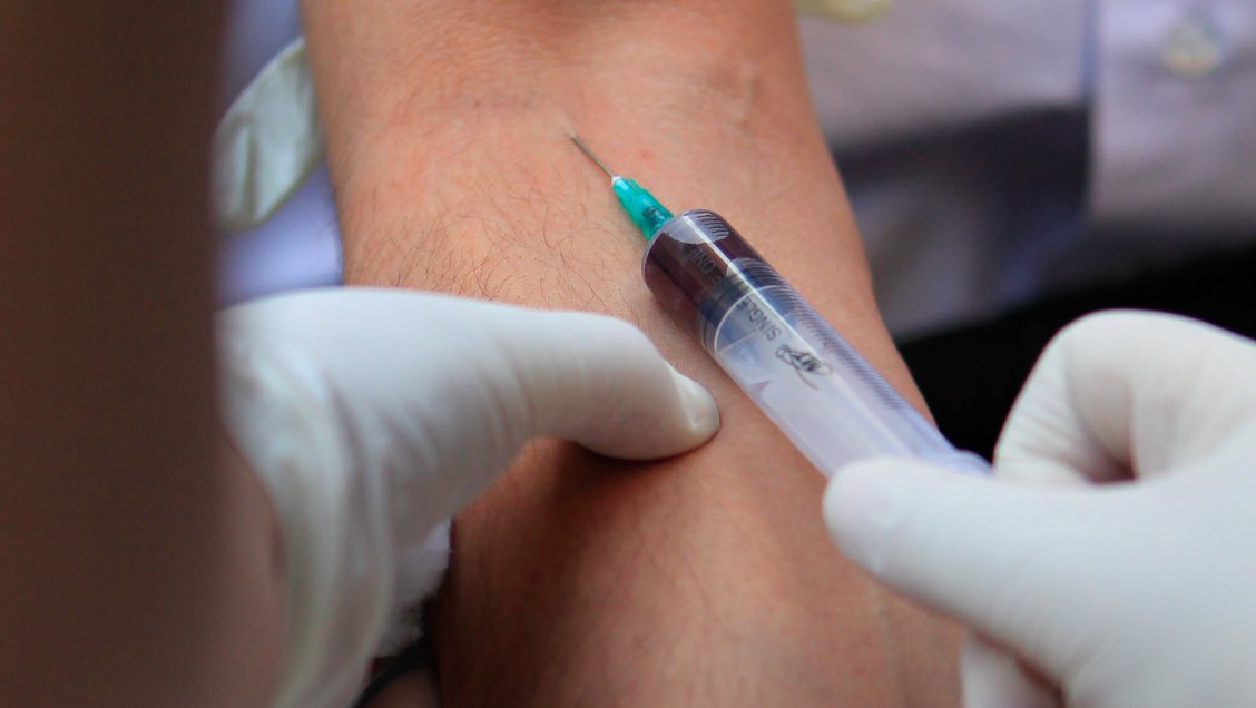 Precio de exámenes tienen diferencias de hasta 15 veces dependiendo de la clínica