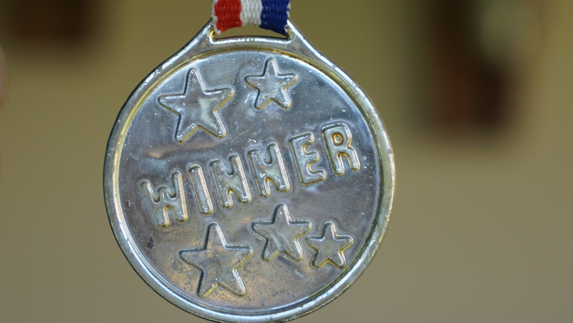 Hombre ganó una categoría en premios a las mejores mujeres en los videojuegos