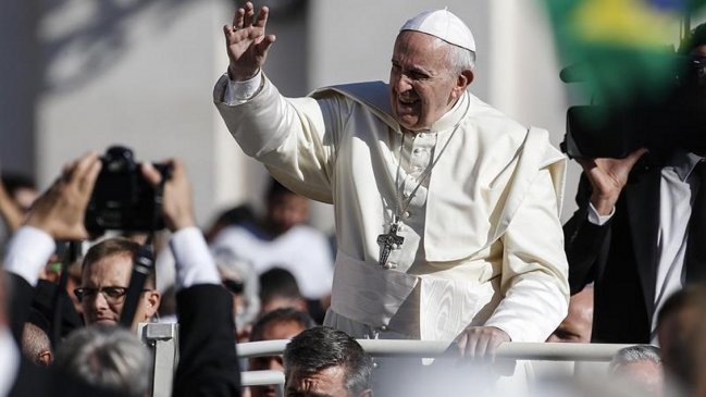 Papa instó a hacer todo lo necesario para curar heridas de las víctimas de la Iglesia