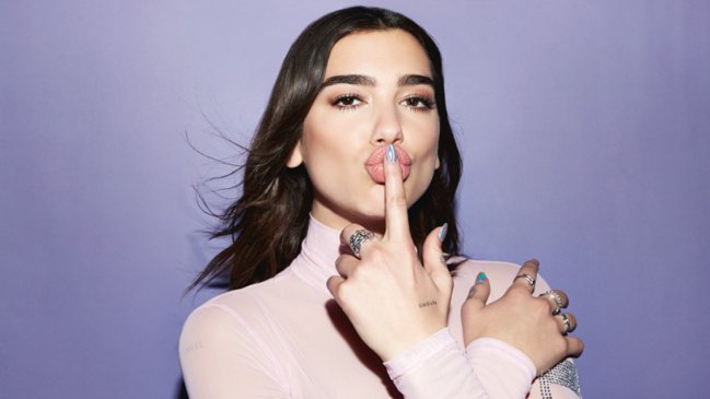Dua Lipa se emocionó por fans brutalmente sacados de su show