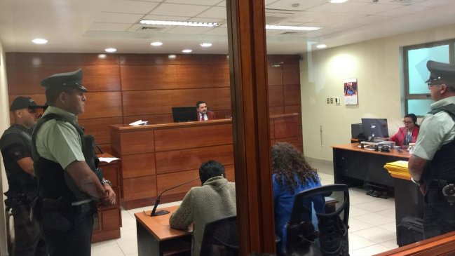 Arica: Acusado de apuñalar y patear en la cabeza a su ex pareja quedó en prisión preventiva