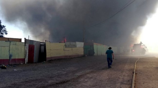 Descubren falsos damnificados tras incendio en toma de Calama