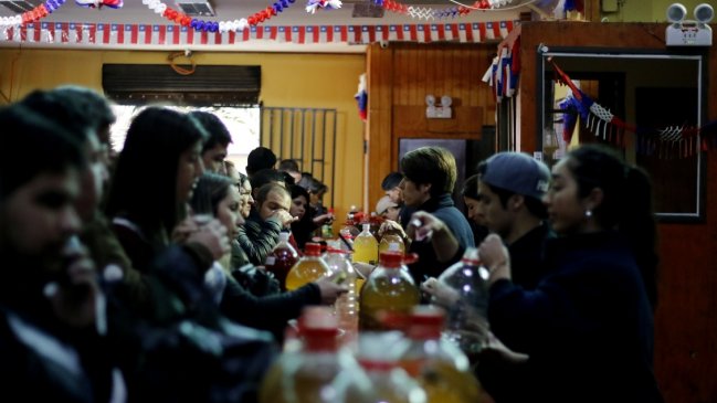 Conoce las multas que arriesga el comercio que no respete feriados irrenunciables