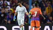 Compañero de Claudio Bravo quiere millonario aumento para seguir en Manchester City