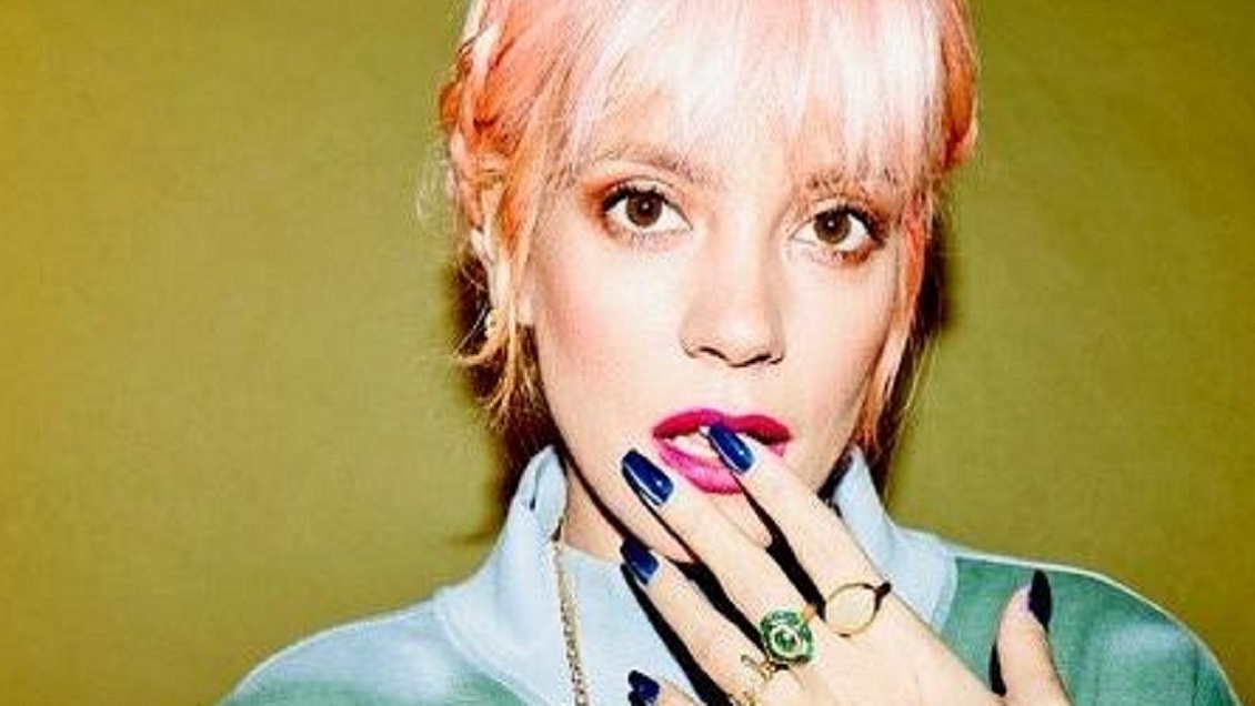 Lily Allen revela abuso sexual en su libro de memorias