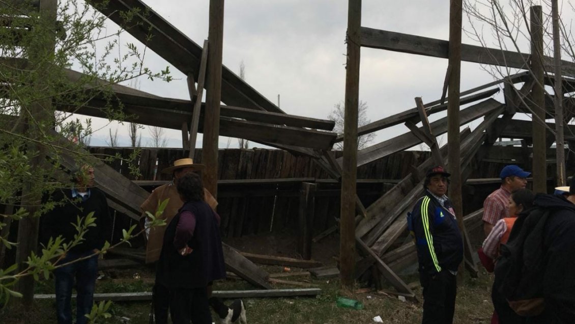 Colapso de una galería en una medialuna de Rancagua dejó nueve lesionados
