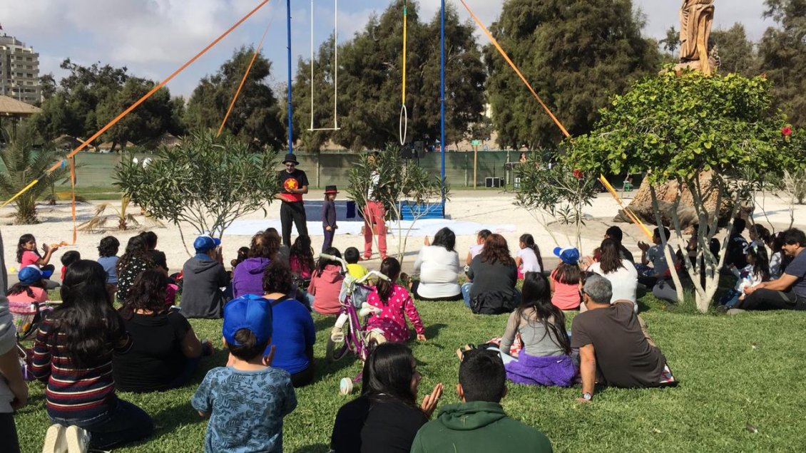 Parque centenario recibe a cientos de ariqueños en estas fiestas patrias