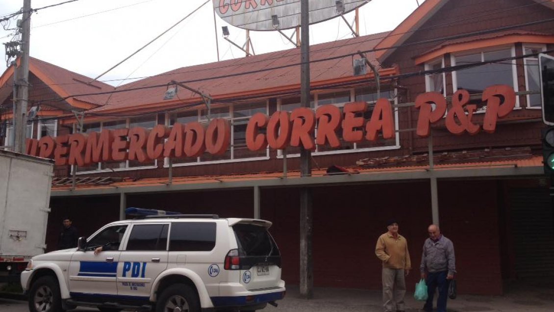 Ancud: Solitario asaltante se llevó 11 millones de pesos desde supermercado