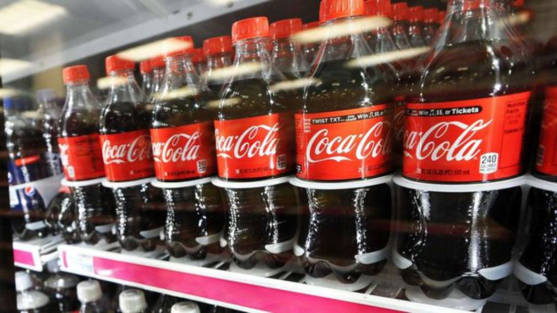 Coca-Cola estudia entrar en el mercado de las bebidas con cannabis