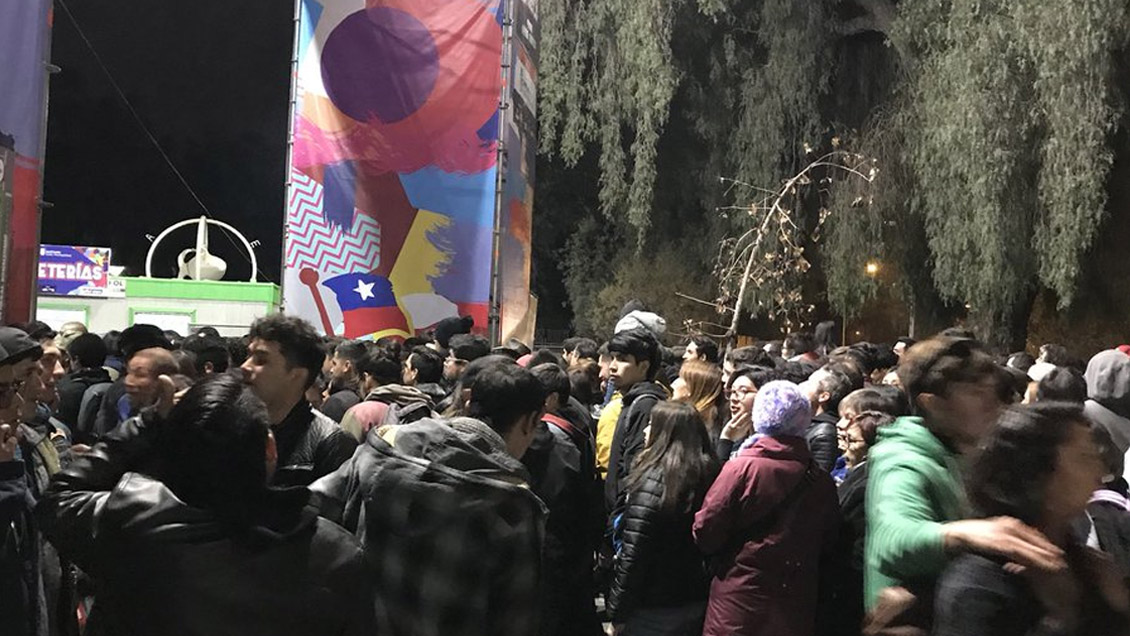 Peligroso colapso de público se vivió en las fondas del Parque O'Higgins