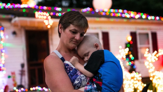 Familia celebrará la Navidad antes por enfermedad terminal de su hijo
