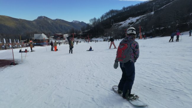 Centro invernal Nevados de Chillán extiende temporada de esquí