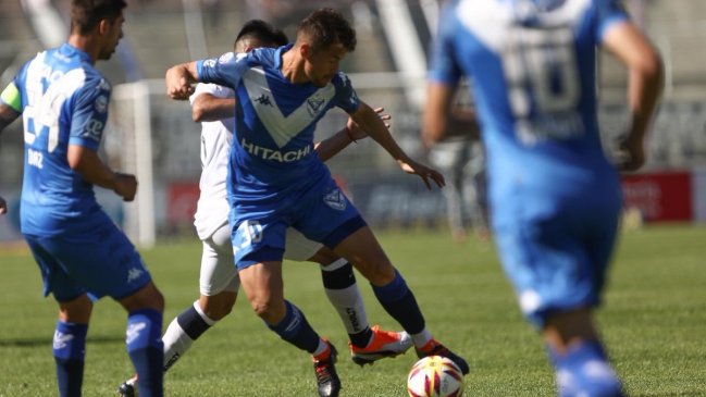 Pablo Galdames sumó minutos el empate de Vélez con Talleres de Córdoba