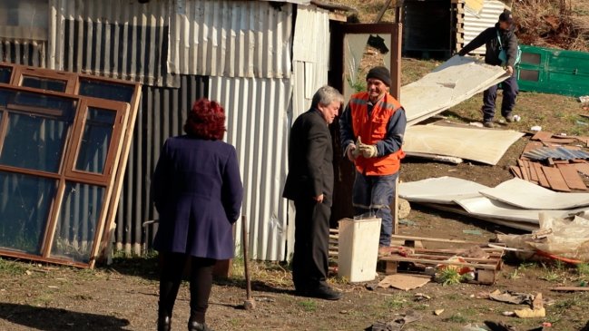 Puerto Natales: Familias deponen toma y entregan terrenos ocupados ilegalmente