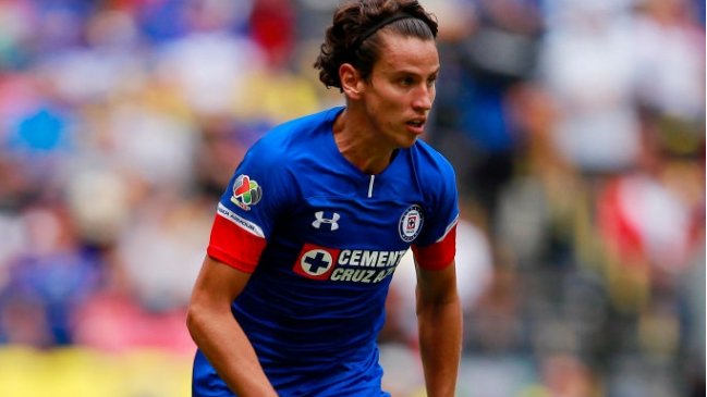 Igor Lichnovsky celebró en cancha la victoria que aseguró el liderato de Cruz Azul