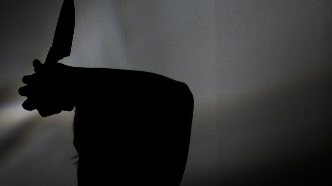 Dos sujetos fueron detenidos por sacar los ojos y decapitar a un policía para obtener capa de 