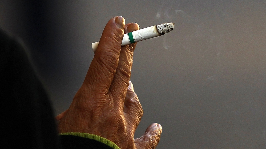 Investigación de The Economist alerta sobre la poca importancia que Chile da al cáncer al pulmón