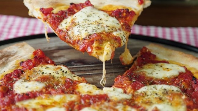 Compañía busca a catadores de pizza con un pago envidiable