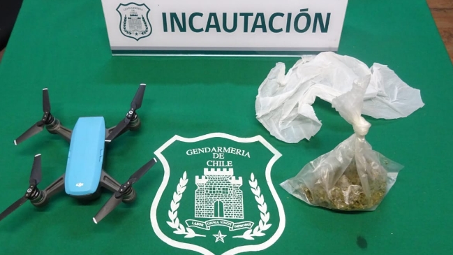 Marihuana llegó desde el cielo a cárcel de Valparaíso