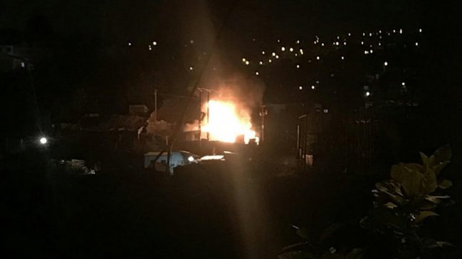Viña del Mar: Incendio se registra en el sector de Miraflores