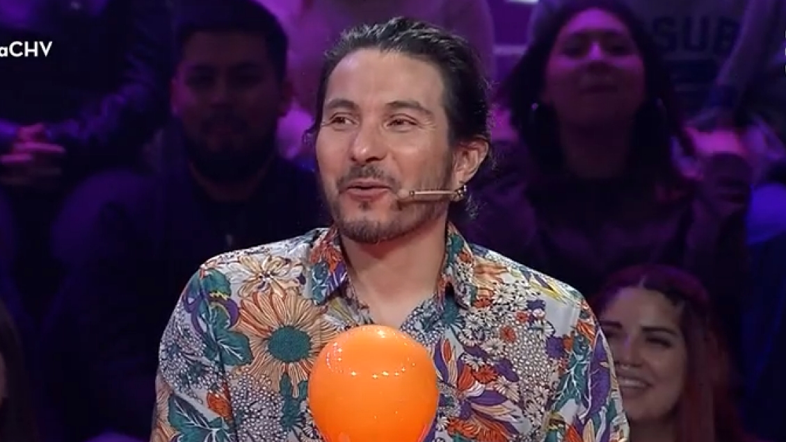 Televidentes piden que Felipe Avello sea panelista estable en 