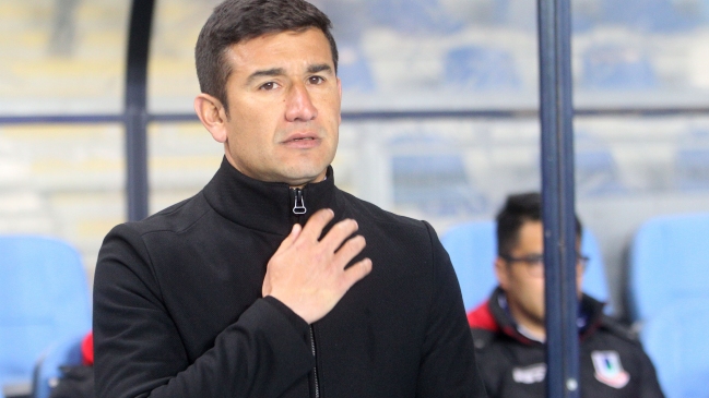 Víctor Rivero también fue suspendido y el choque de La Calera ante la U será sin técnicos