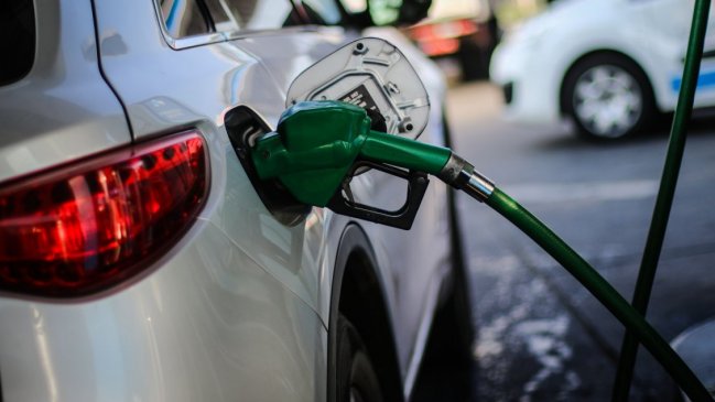 Bencinas sufrirán su quinta alza consecutiva este jueves