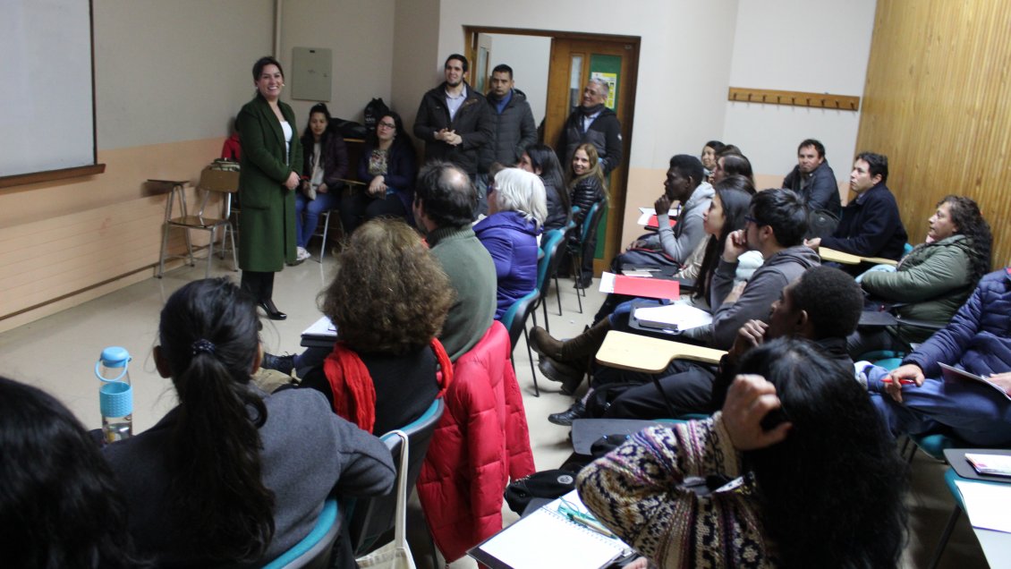 Migrantes en Valdivia recibieron charla sobre violencia de género
