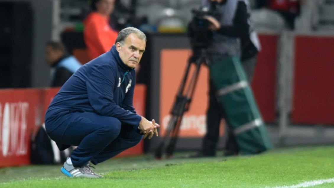 Diario Marca sugirió que la salida de Marcelo Bielsa del Lille le salvó la vida al equipo